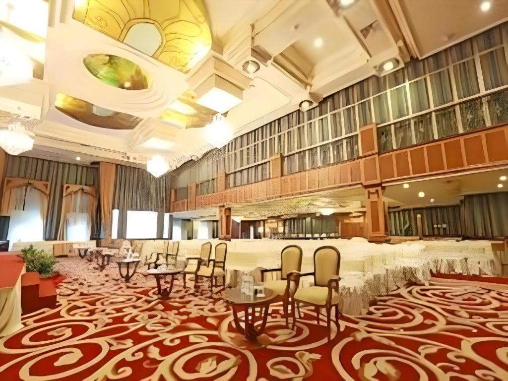 Gajahmada Graha Hotel Malang Kültér fotó