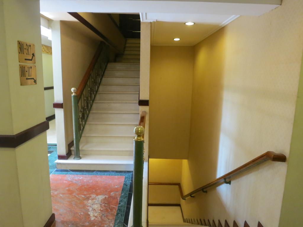 Gajahmada Graha Hotel Malang Kültér fotó
