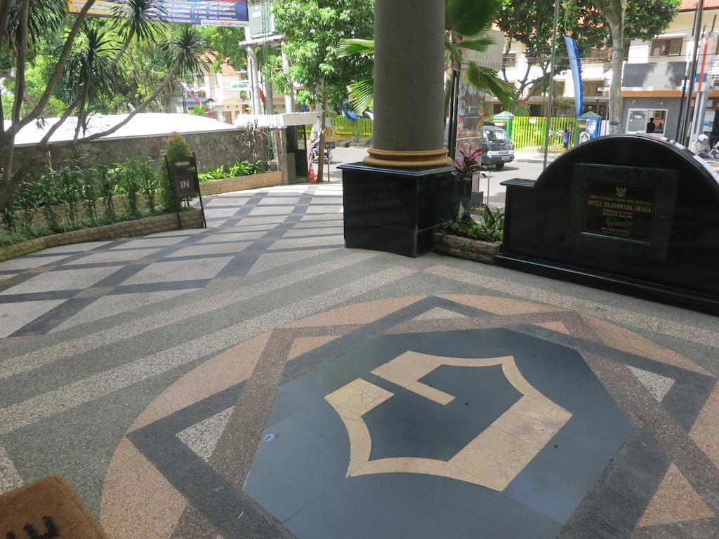 Gajahmada Graha Hotel Malang Kültér fotó