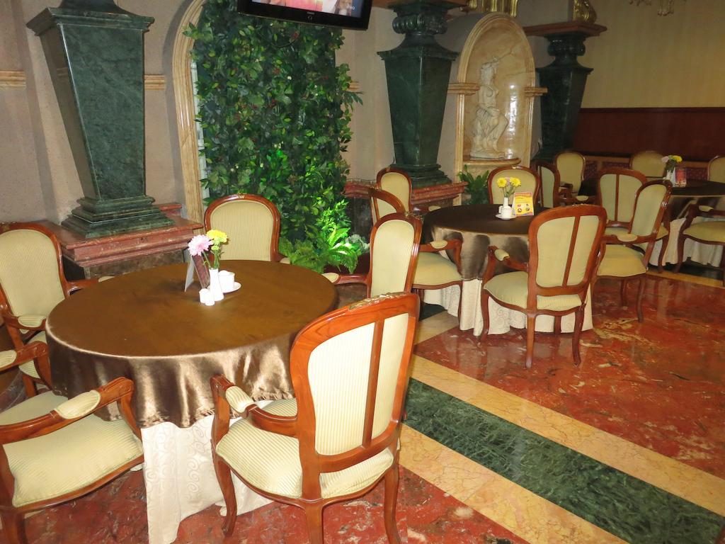 Gajahmada Graha Hotel Malang Kültér fotó