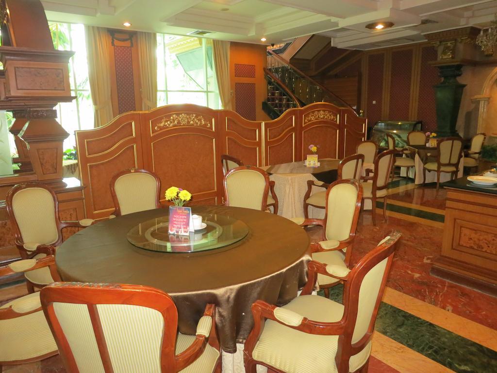 Gajahmada Graha Hotel Malang Kültér fotó